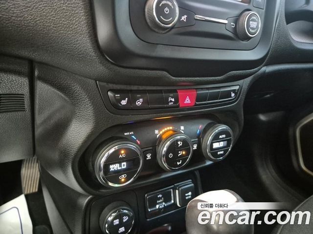 Jeep Renegade 2.0 Diesel Longitude AWD 2016 — фото 19