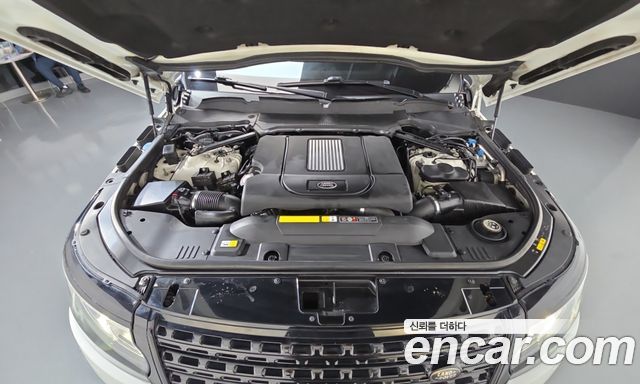 Land Rover Range Rover (IV) 4.4 SDV8 Vogue SE DIESEL 2017 — фото 6
