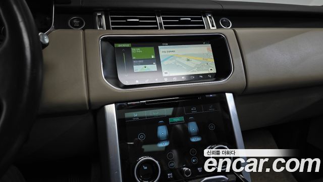 Land Rover Range Rover (IV) 4.4 SDV8 Vogue SE DIESEL 2017 — фото 16