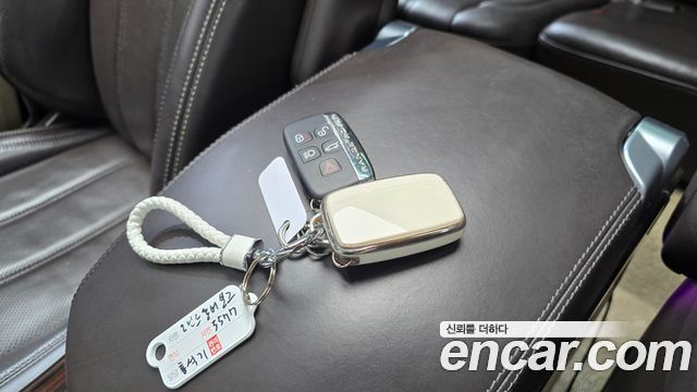 Land Rover Range Rover (IV) 4.4 SDV8 Vogue SE DIESEL 2017 — фото 20