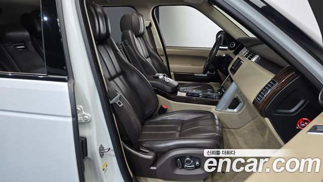 Land Rover Range Rover (IV) 4.4 SDV8 Vogue SE DIESEL 2017 — фото 32