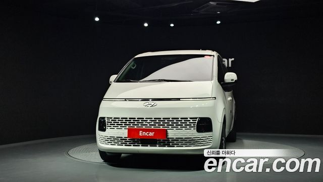 Hyundai Staria 4WD Tourer 11-Seater Modern 2023 — фото 3