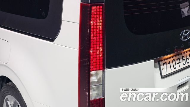 Hyundai Staria 4WD Tourer 11-Seater Modern 2023 — фото 23