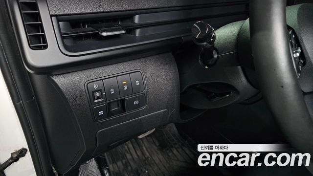Hyundai Staria 4WD Tourer 11-Seater Modern 2023 — фото 28