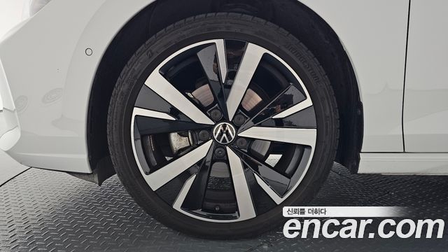 Volkswagen Golf (VIII) 2.0 TDI Prestige 2025 — фото 5