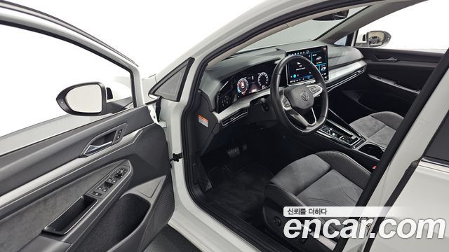 Volkswagen Golf (VIII) 2.0 TDI Prestige 2025 — фото 10