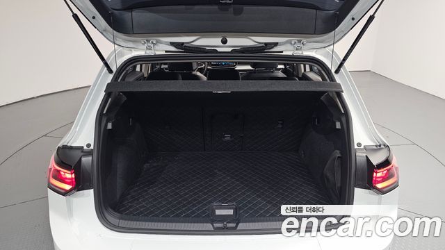 Volkswagen Golf (VIII) 2.0 TDI Prestige 2025 — фото 20
