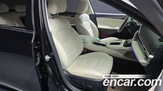 Hyundai Grandeur (IG) 2.5 Le Blanc 2023 — фото 32
