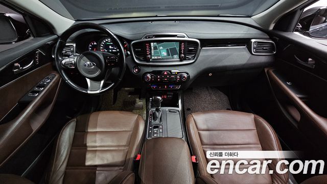 Kia Sorento Diesel 2.0 2WD Noblesse Special 2016 — фото 7
