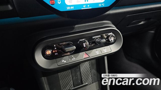 MINI Cooper C (IV) 5Door Essential 2025 — фото 9