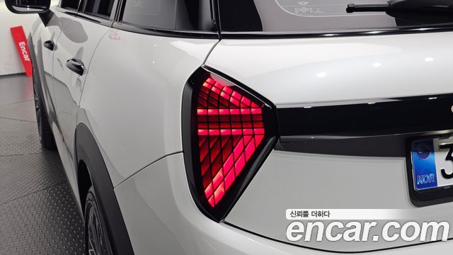 MINI Cooper C (IV) 5Door Essential 2025 — фото 23