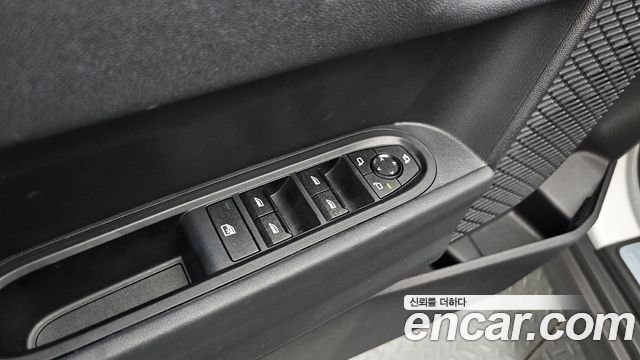 MINI Cooper C (IV) 5Door Essential 2025 — фото 30