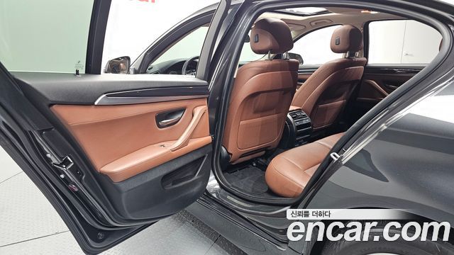 BMW 5 Series (F10) 520d xDrive 2015 — фото 12