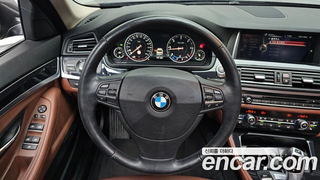 BMW 5 Series (F10) 520d xDrive 2015 — фото 13