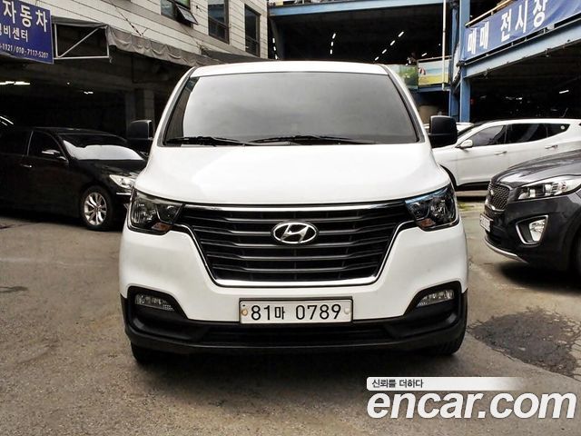 Hyundai Grand Starex Van 5-Seater Style 2019 — фото 1
