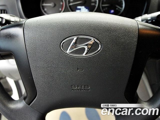 Hyundai Grand Starex Van 5-Seater Style 2019 — фото 8