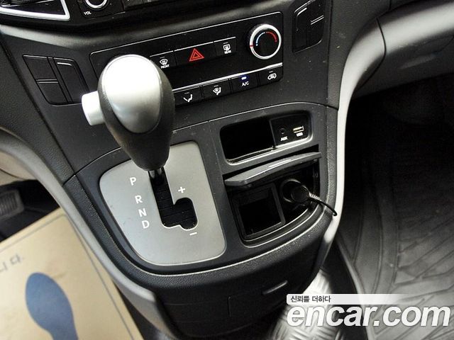 Hyundai Grand Starex Van 5-Seater Style 2019 — фото 15