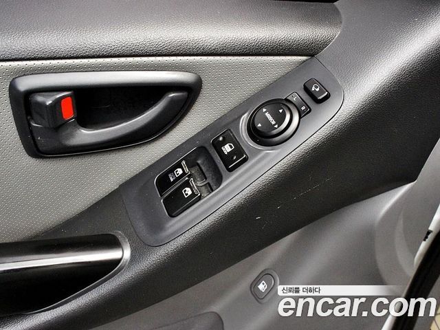 Hyundai Grand Starex Van 5-Seater Style 2019 — фото 18