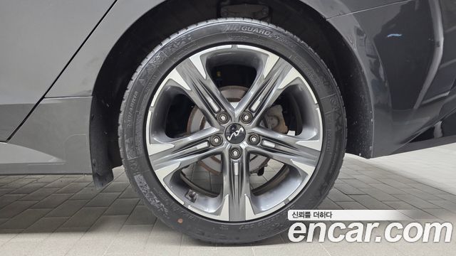 Kia K5 (III) 2.0 Noblesse 2022 — фото 21
