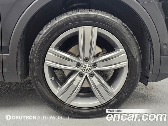 Volkswagen Tiguan (II) 2.0 TDI 4Motion Prestige 2018 — фото 5