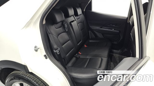 KG Mobility (SsangYong) Beautiful Korando Gasoline 1.5 2WD C3 Plus 2021 — фото 12