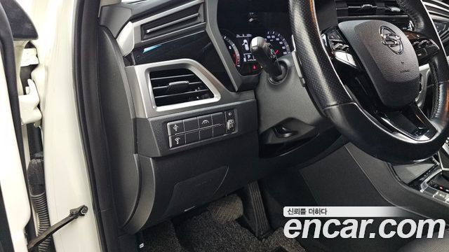 KG Mobility (SsangYong) Beautiful Korando Gasoline 1.5 2WD C3 Plus 2021 — фото 13