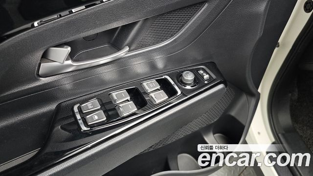 KG Mobility (SsangYong) Beautiful Korando Gasoline 1.5 2WD C3 Plus 2021 — фото 30