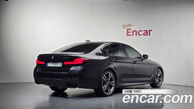 BMW 5 Series (G30) M550i xDrive 2021 — фото 2
