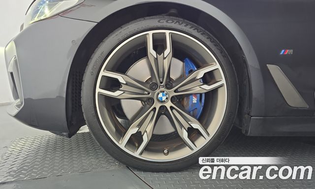 BMW 5 Series (G30) M550i xDrive 2021 — фото 5