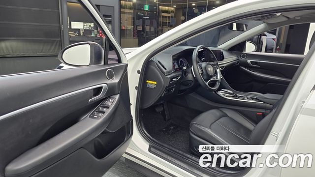 Hyundai Sonata (DN8) 2.0 Premium Family 2020 — фото 10