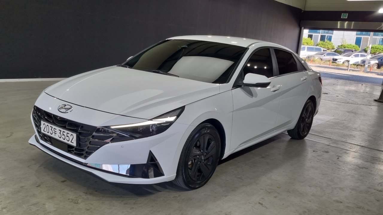 Hyundai Avante (CN7) 1.6 Inspiration