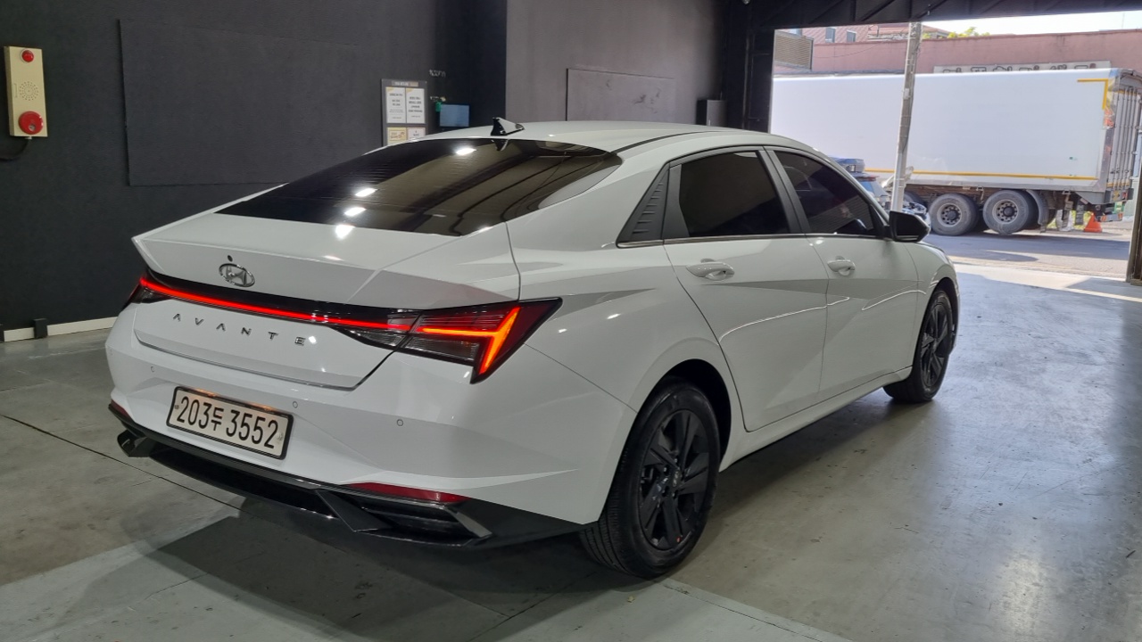 Hyundai Avante (CN7) 1.6 Inspiration 2021 — фото 2