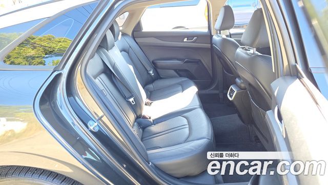 Kia K5 (III) 2.0 Prestige 2022 — фото 11