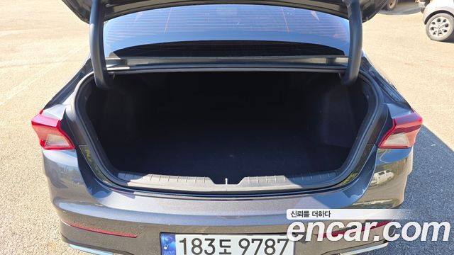 Kia K5 (III) 2.0 Prestige 2022 — фото 15
