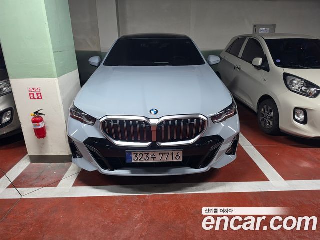 BMW 5 Series (G60) 530i xDrive M Sport 2026 — фото 2
