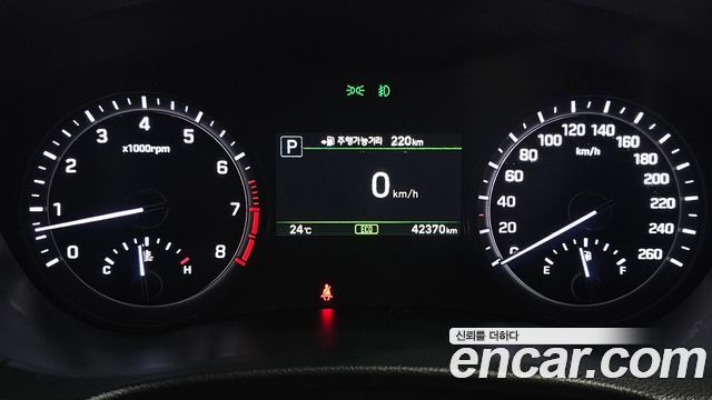 Genesis G80 3.3 GDI AWD Premium Luxury 2017 — фото 8