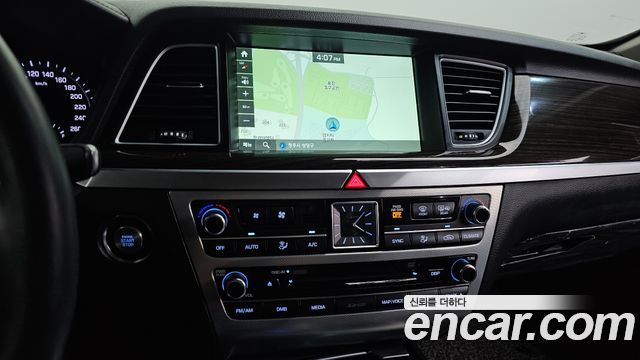 Genesis G80 3.3 GDI AWD Premium Luxury 2017 — фото 16