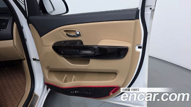 Kia Carnival 9-Seater Noblesse Special 2019 — фото 25