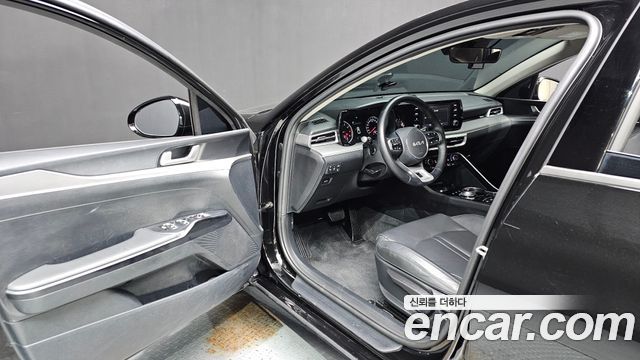 Kia K5 (III) 2.0 LPI(Renter car) Strandard 2023 — фото 10