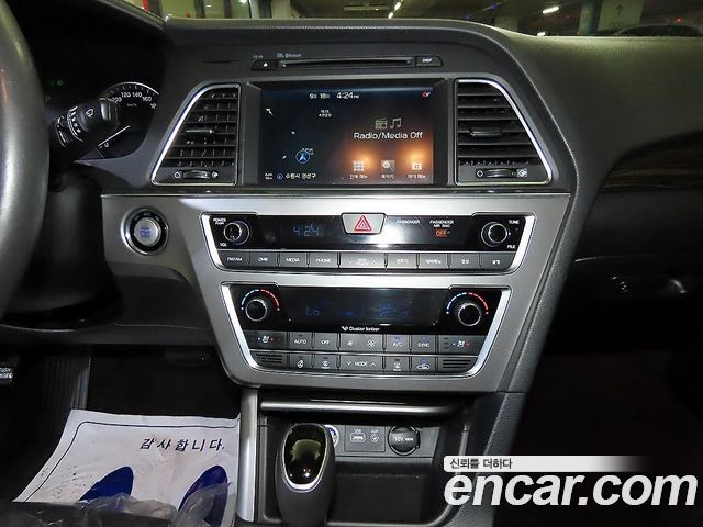 Hyundai Sonata (LF) 2.0 Premium 2016 — фото 22