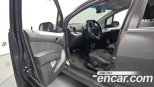 Chevrolet Spark LPG LT Standard 2014 — фото 10
