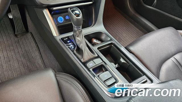 Hyundai Sonata Hybrid (LF) 2.0 HEV Modern Special 2017 — фото 9