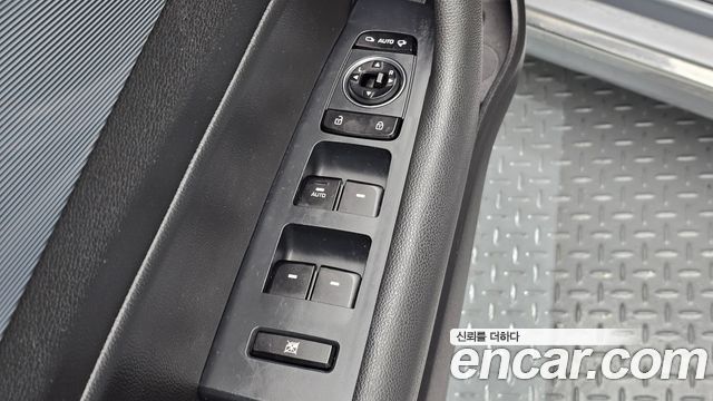 Hyundai Sonata Hybrid (LF) 2.0 HEV Modern Special 2017 — фото 17