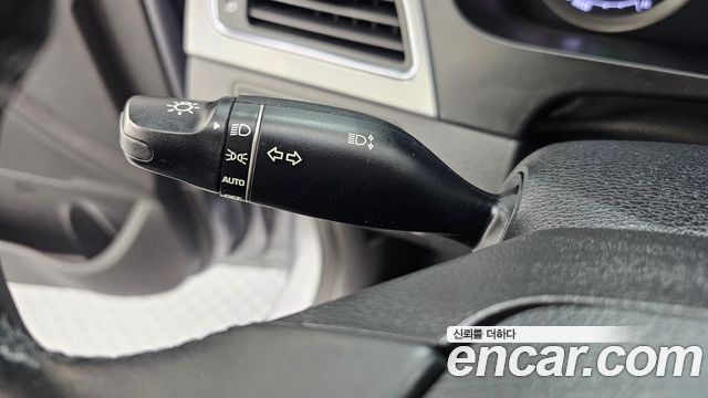 Hyundai Sonata Hybrid (LF) 2.0 HEV Modern Special 2017 — фото 18