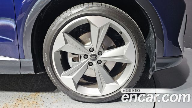Audi Q4 e-tron (F4) 45 Premium Sportback 2026 — фото 21