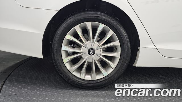 Hyundai Sonata (LF) 2.0 Smart 2015 — фото 5