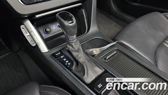 Hyundai Sonata (LF) 2.0 Smart 2015 — фото 9