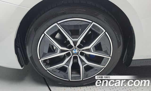 BMW 5 Series (G60) 523d M Sport 2025 — фото 5