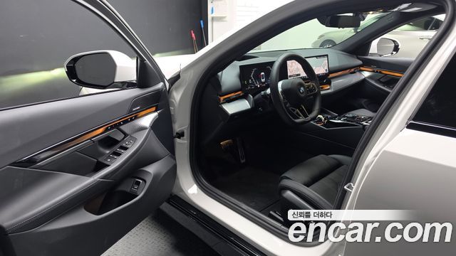 BMW 5 Series (G60) 523d M Sport 2025 — фото 10
