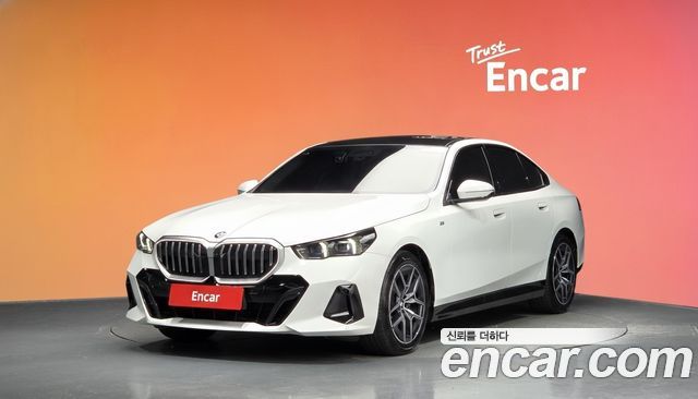 BMW 5 Series (G60) 523d M Sport 2025 — фото 1